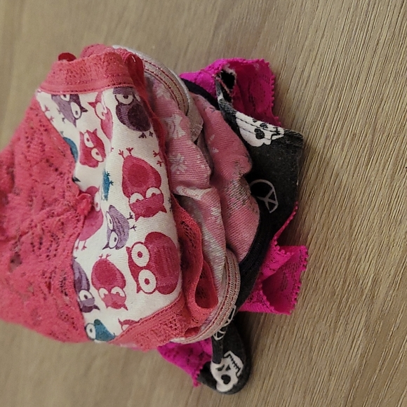 MYSTERY BUNDLE 🔥🔥🔥Girls G Strings Set of 4 Sexy panties - Picture 5 of 6